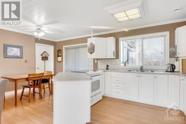 Listing 1323449 - Large Photo # 6
