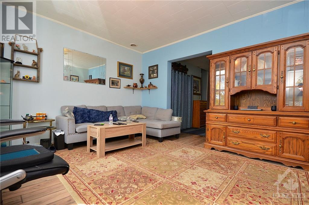 Listing 1323495 - Large Photo # 17