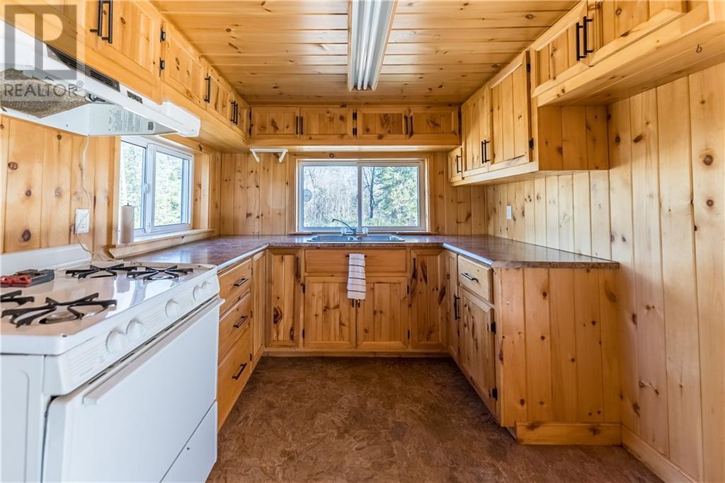 Listing 1323850 - Large Photo # 16
