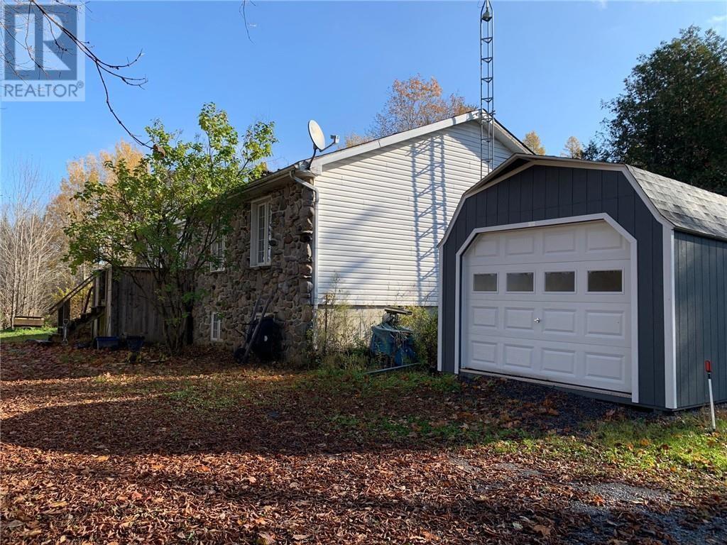 Listing 1324071 - Large Photo # 2