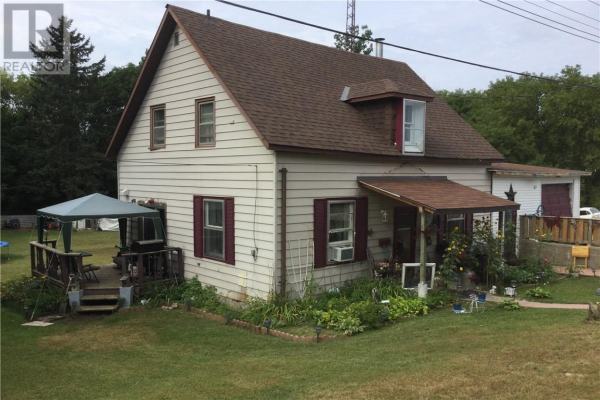 37 ELLIOTT STREET, Beachburg