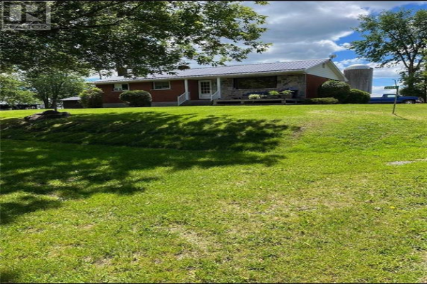 2651A GREENWOOD DRIVE, Pembroke