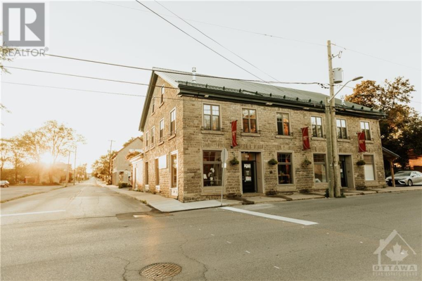 103 CLOTHIER STREET E, Kemptville