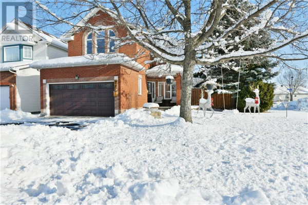 27 AVONHURST AVENUE, Ottawa
