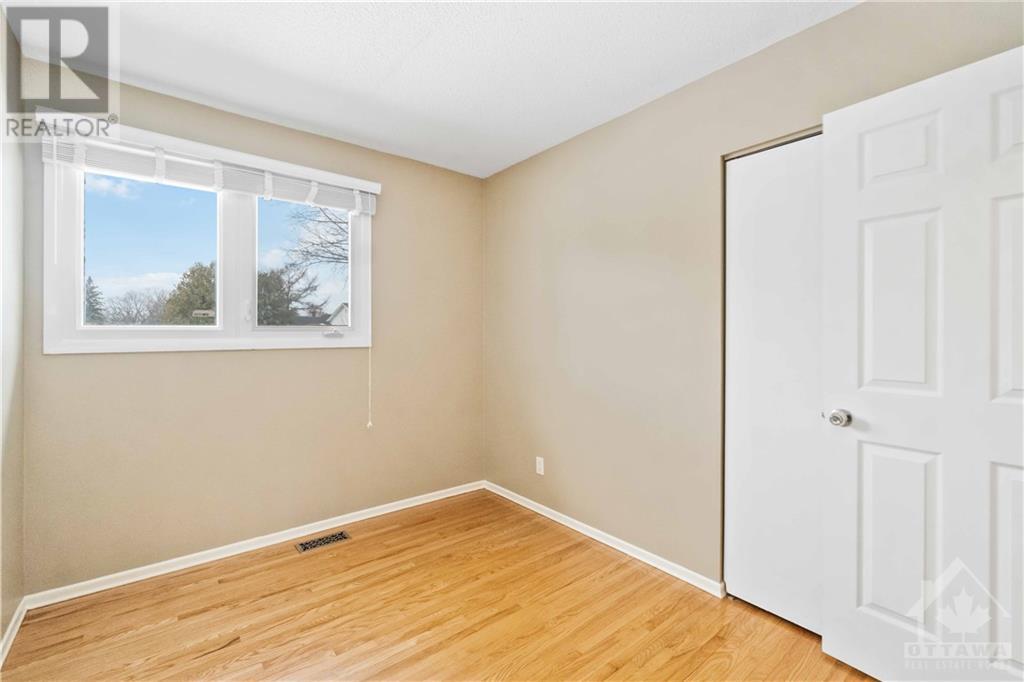 Listing 1325077 - Large Photo # 12