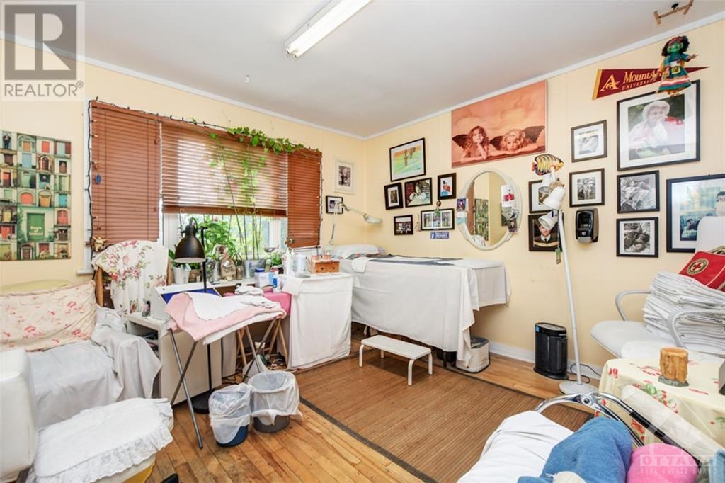 Listing 1325635 - Large Photo # 12