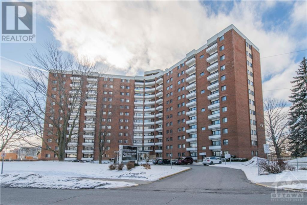 20 CHESTERTON DRIVE UNIT#208, Ottawa