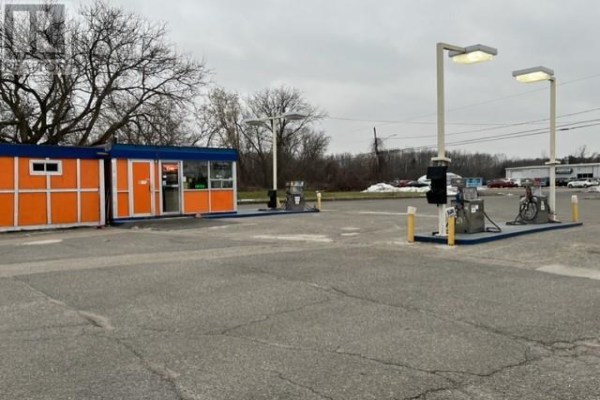 690 STEWART BOULEVARD, Brockville