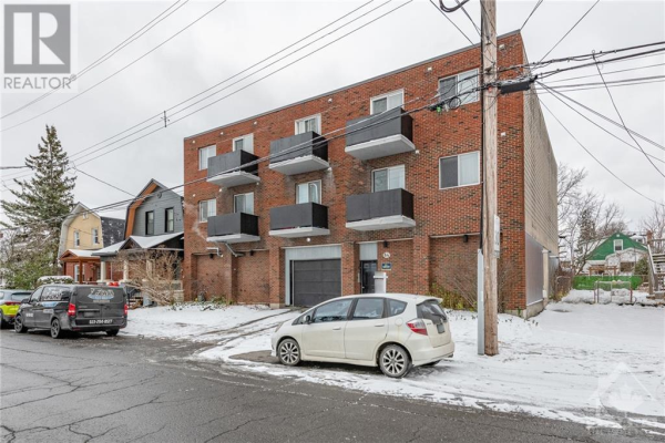 84 ROSEMOUNT AVENUE, Ottawa