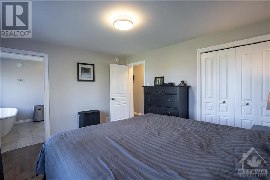 Listing 1326400 - Large Photo # 16