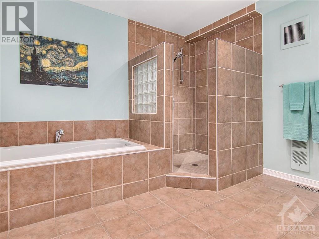 Listing 1326455 - Large Photo # 20