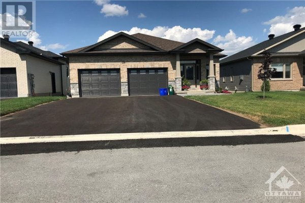 29 SENATORS GATE DRIVE UNIT#A, Perth
