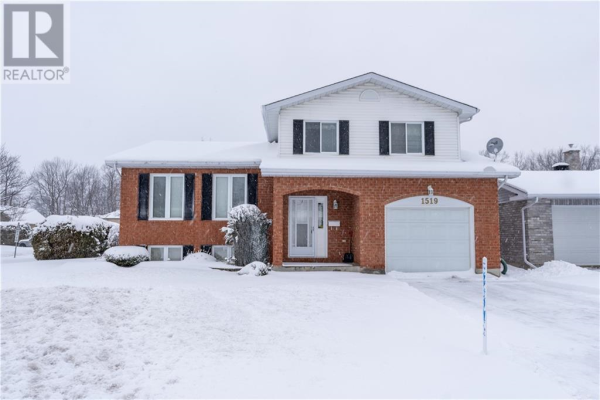 1519 STEPHEN STREET, Cornwall