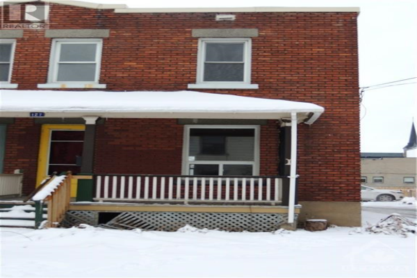 127 FIRST STREET W, Cornwall