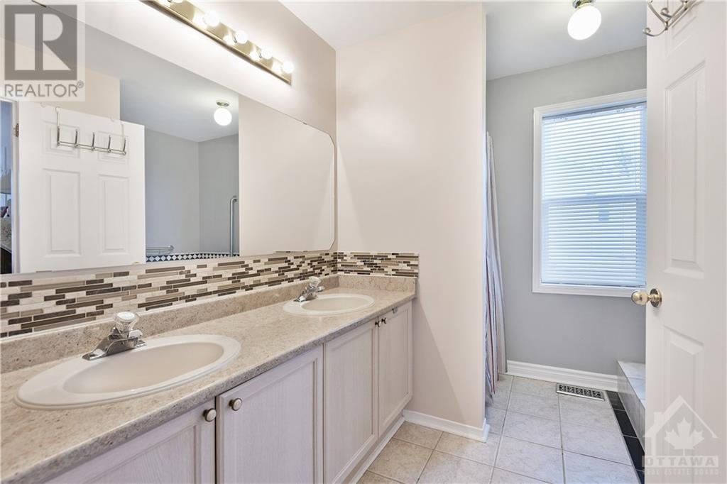 Listing 1327003 - Large Photo # 17