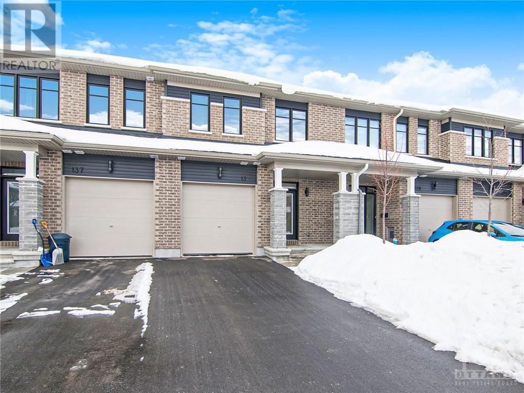Listing 1327182 - Large Photo # 2