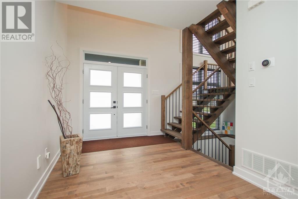 Listing 1327218 - Large Photo # 2
