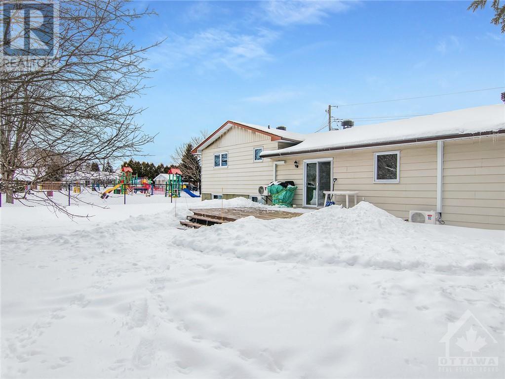Listing 1327431 - Large Photo # 25