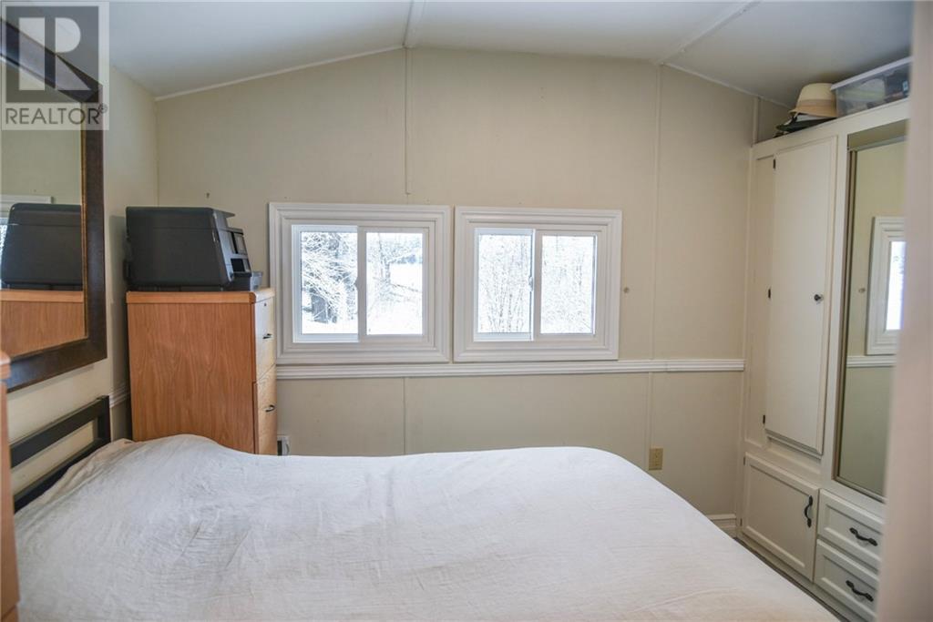Listing 1327461 - Large Photo # 15