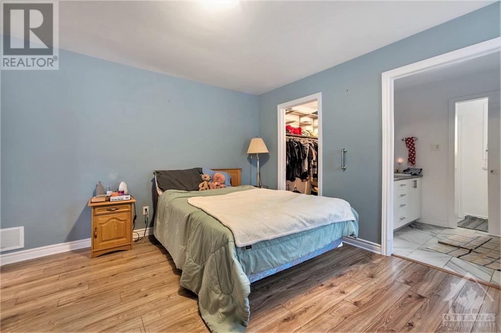 Listing 1327478 - Large Photo # 17