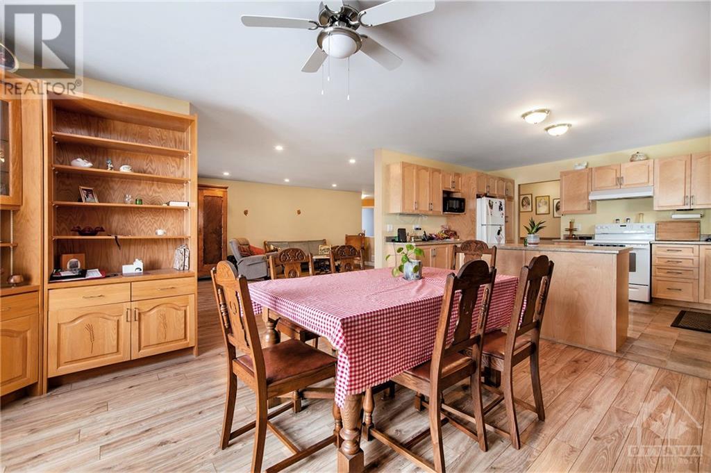Listing 1327478 - Large Photo # 7