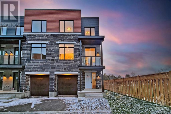 800-818 STAR PRIVATE, Ottawa