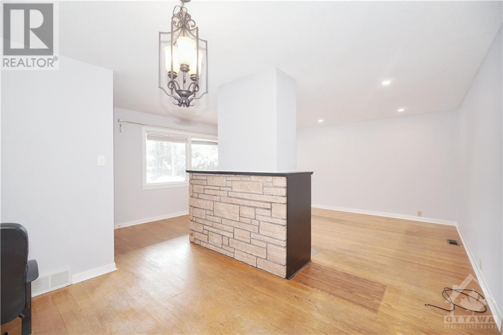 Listing 1327636 - Large Photo # 7