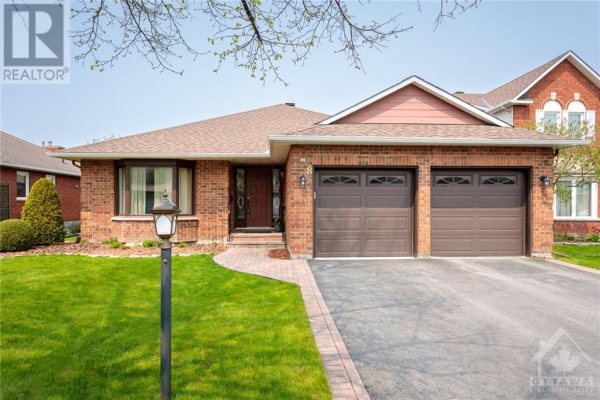 8 ZOKOL CRESCENT, Ottawa