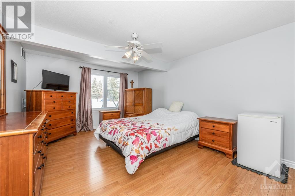 Listing 1327743 - Large Photo # 26