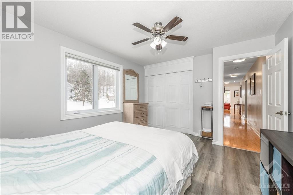 Listing 1327743 - Large Photo # 18