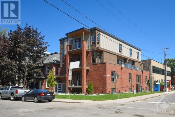 15 MONK STREET, Ottawa