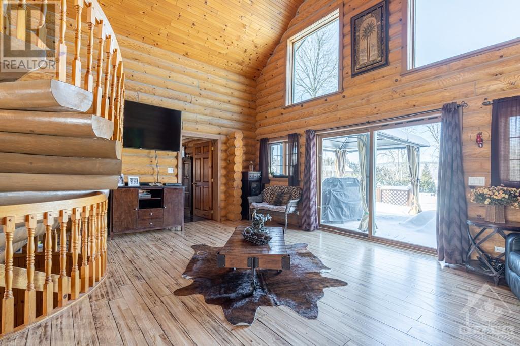 Listing 1327857 - Large Photo # 4