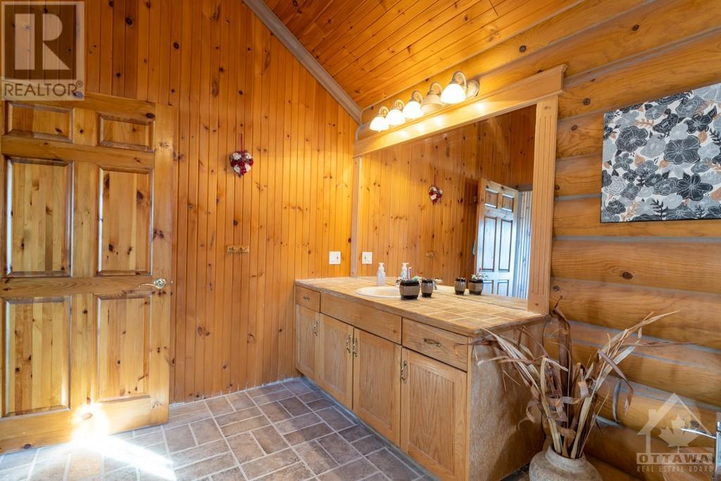 Listing 1327857 - Large Photo # 17
