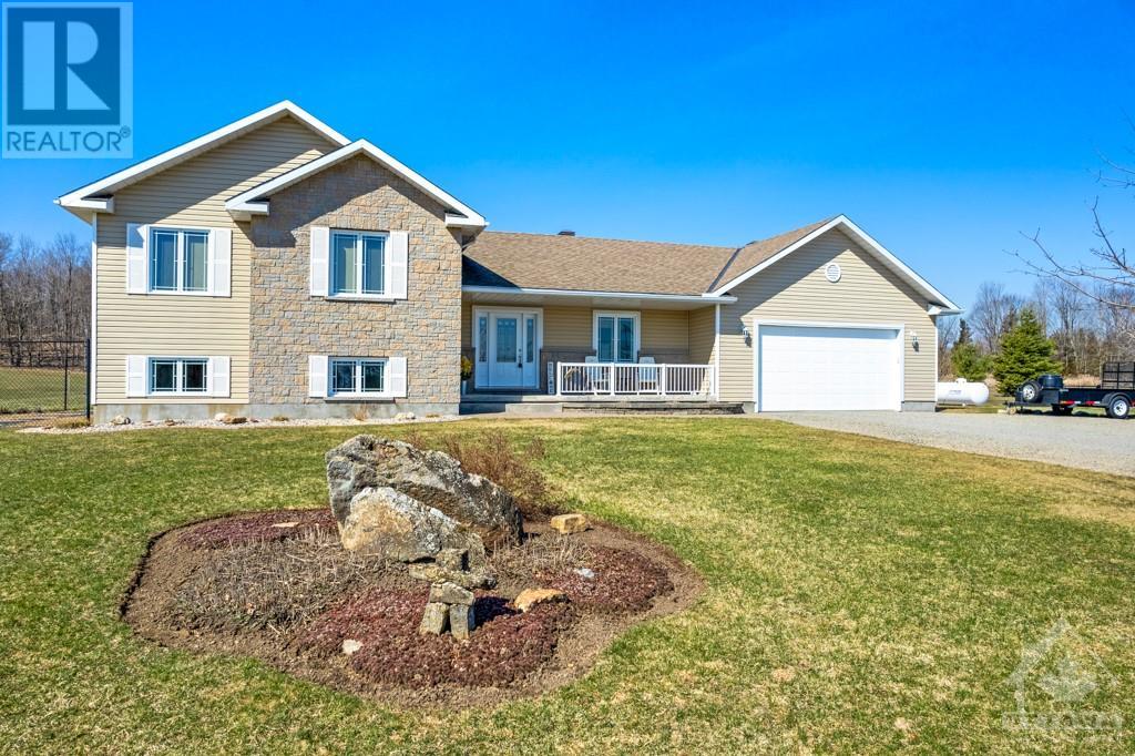 Listing 1327934 - Large Photo # 1