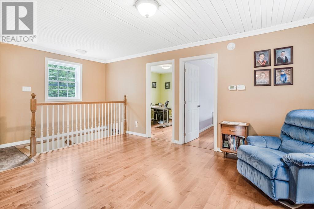 Listing 1327959 - Large Photo # 16