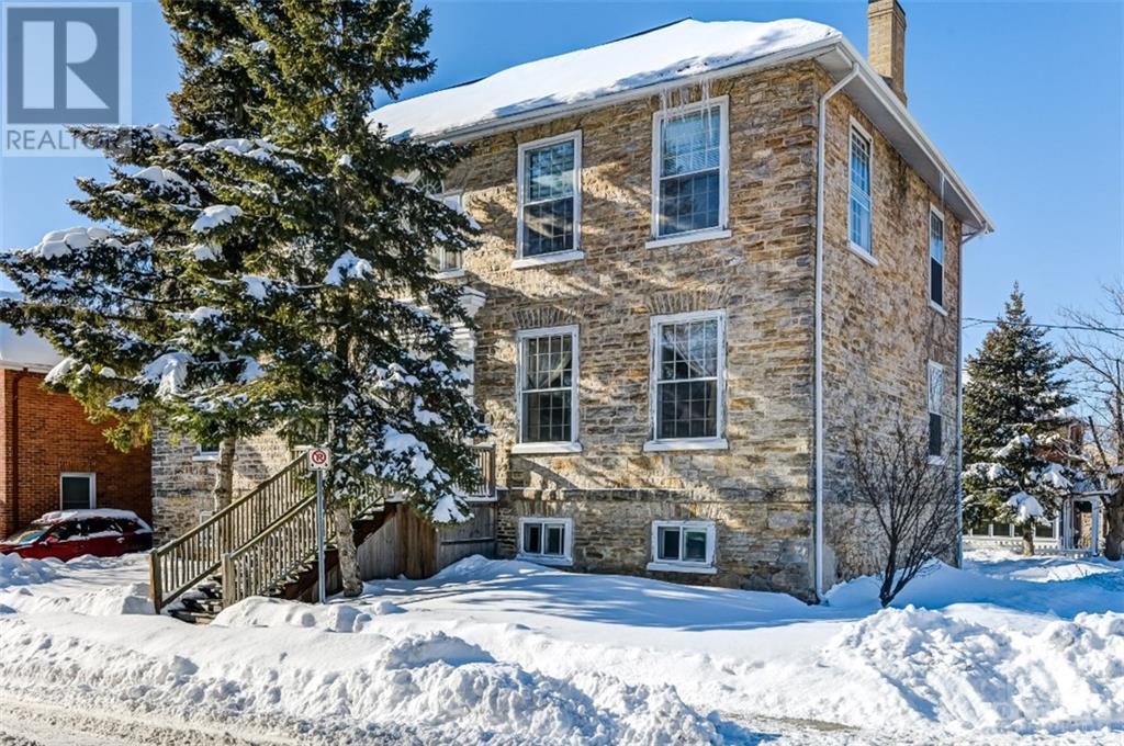 Listing 1328183 - Large Photo # 1