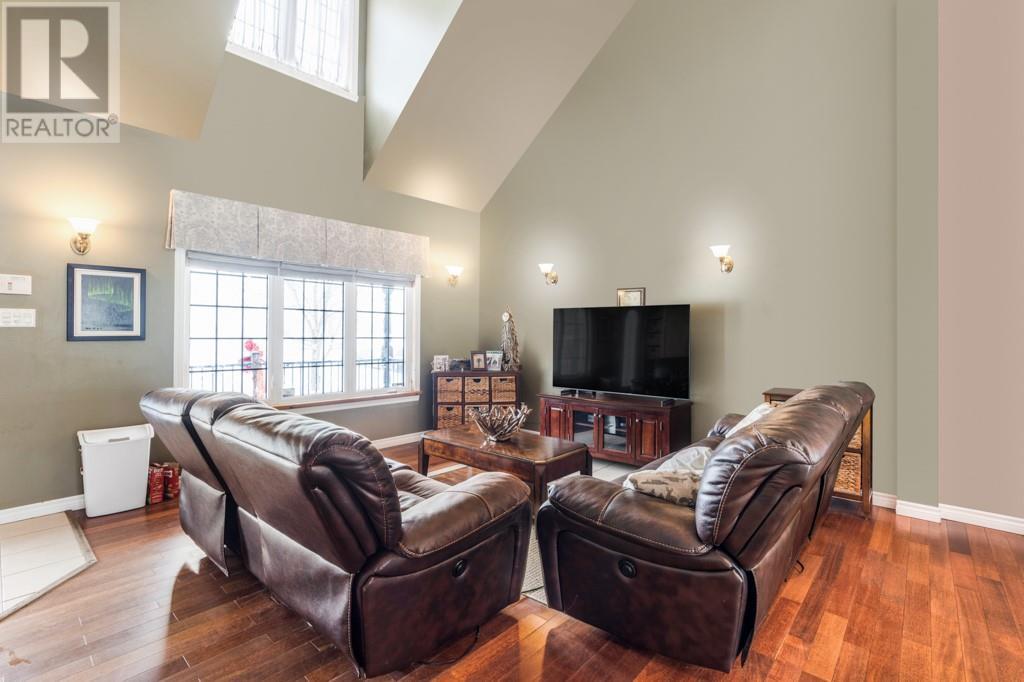 Listing 1328238 - Large Photo # 3