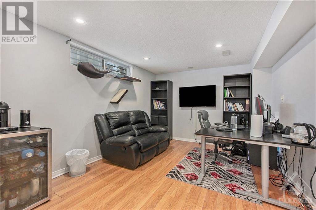 Listing 1328281 - Large Photo # 19