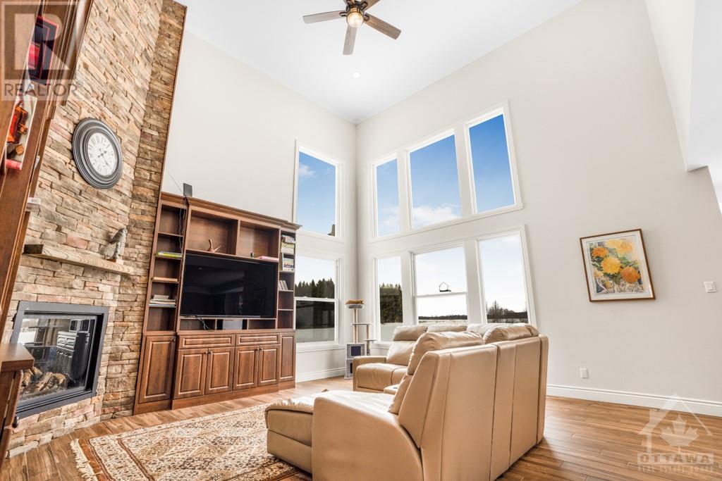 Listing 1328662 - Large Photo # 6