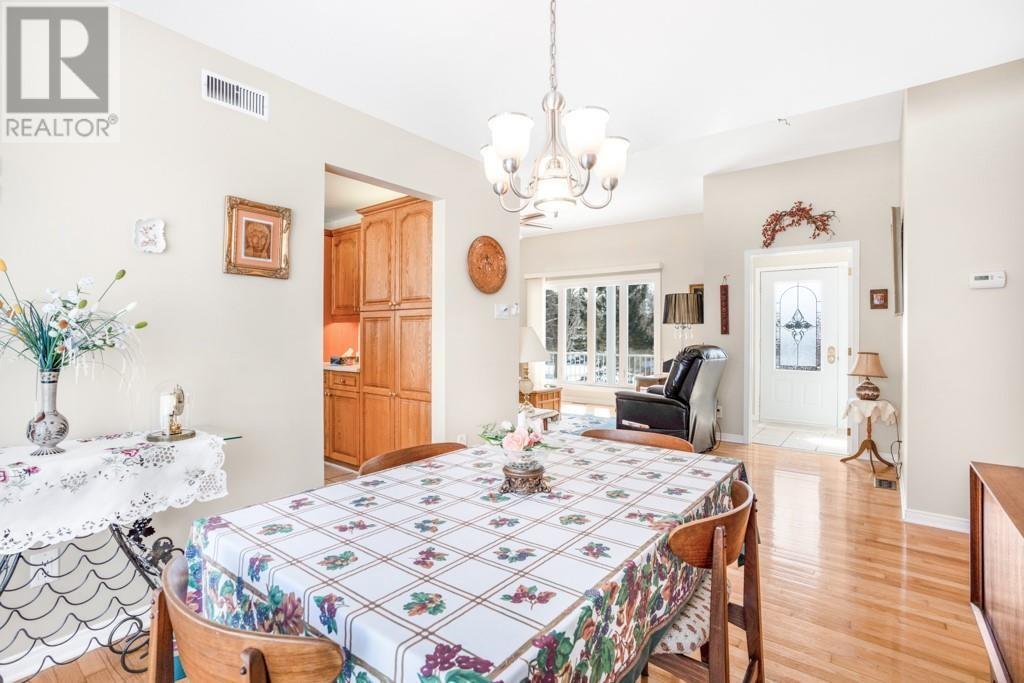 Listing 1328686 - Large Photo # 8