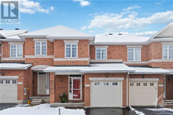 251 ROYAL GALA PRIVATE, Ottawa