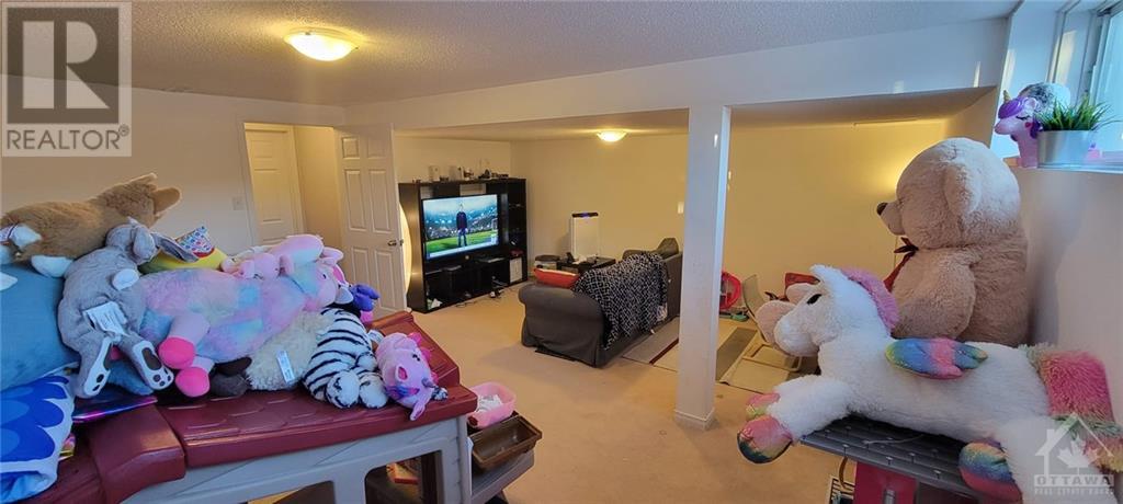 Listing 1329199 - Large Photo # 22