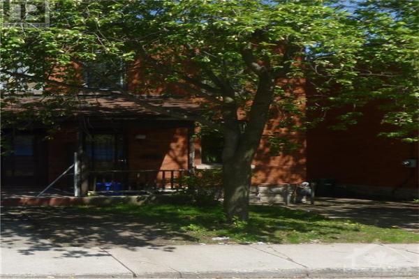 205 HENDERSON AVENUE, Ottawa