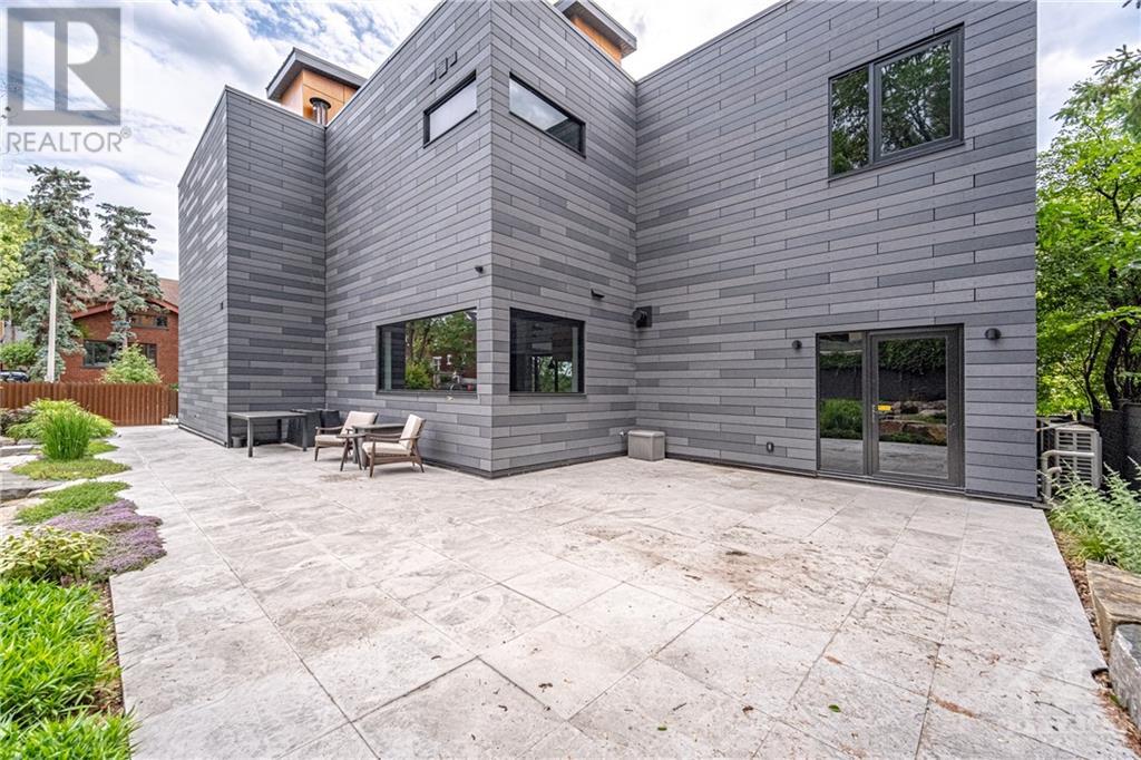 Listing 1329273 - Large Photo # 18