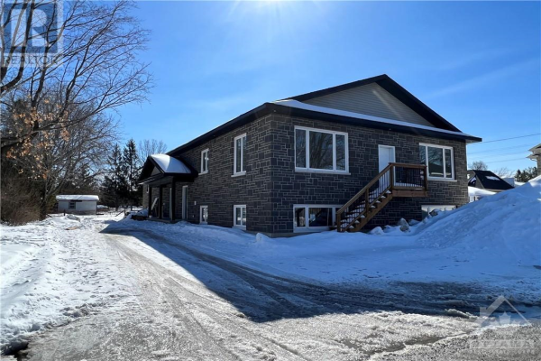 82 CHRISTOPHER HAMILTON STREET UNIT#2, Ottawa