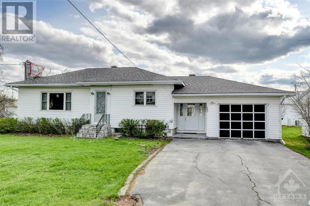 Listing 1329517 - Large Photo # 1