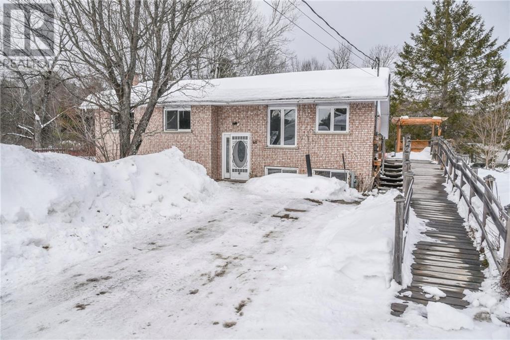 Listing 1329680 - Large Photo # 2