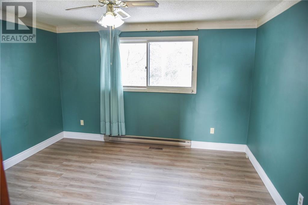 Listing 1329680 - Large Photo # 15