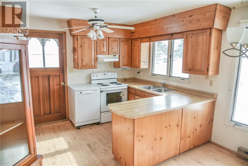 Listing 1329680 - Large Photo # 7