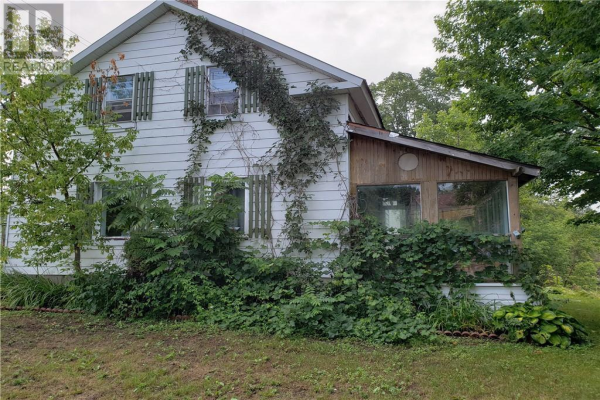 1887 BEACHBURG ROAD, Beachburg